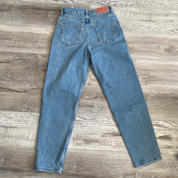 Zara High Waisted Jeans - Picture 4 of 6